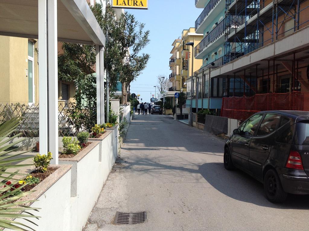 Hotel Laura ริมินี ภายนอก รูปภาพ