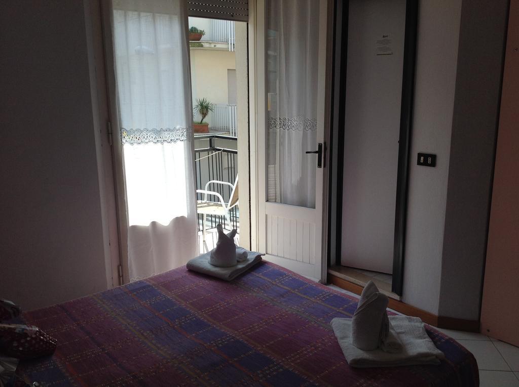 Hotel Laura ริมินี ภายนอก รูปภาพ